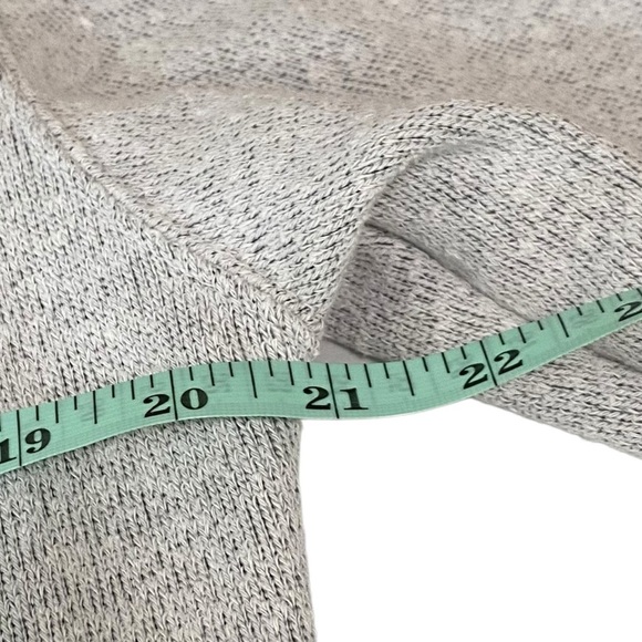 ESY SURF COMPANY - SIZE SMALL - SOFT HEATHERED GRAY WITH LARGE FRONT LETTERS B22 - Picture 7 of 9